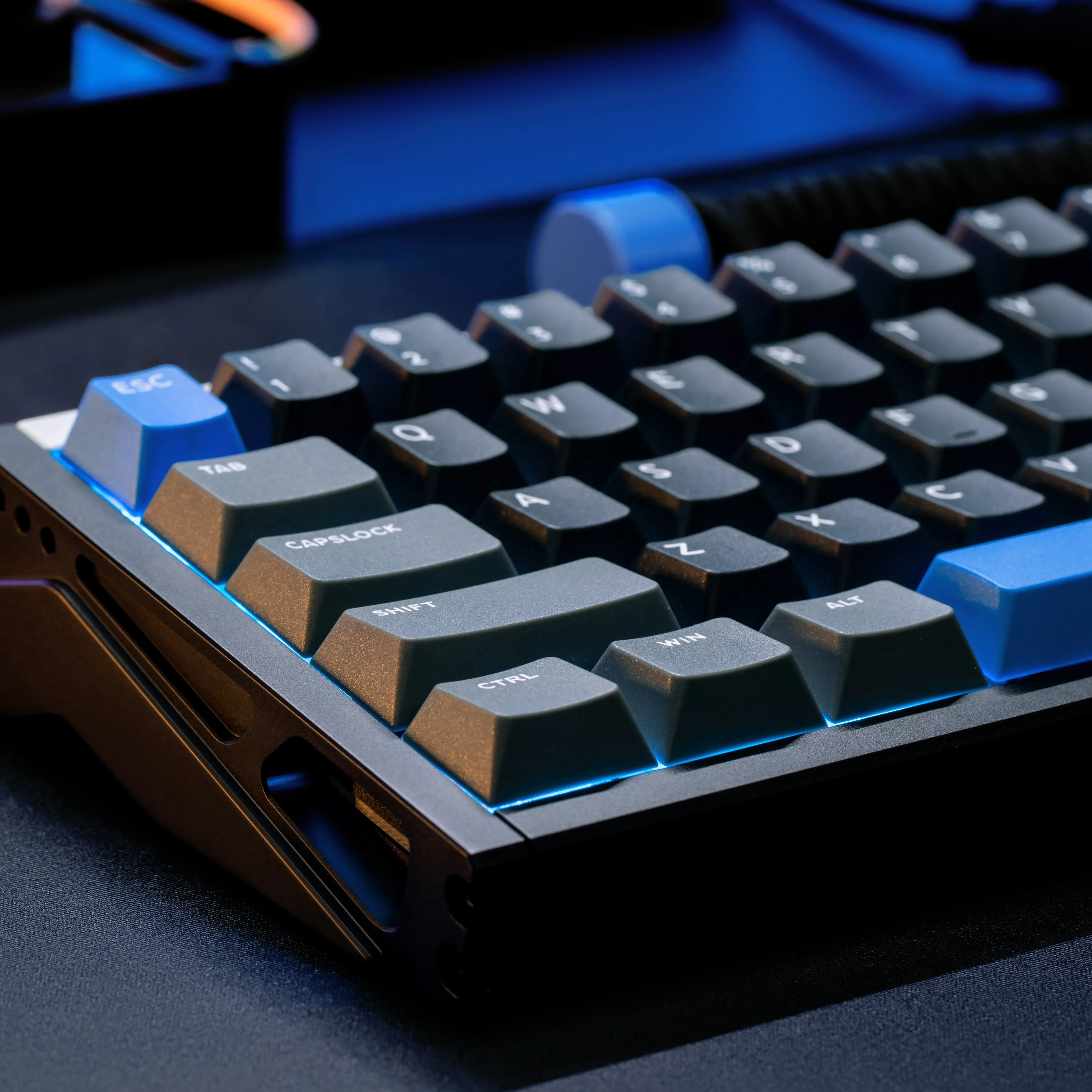 IQUNIX EZ60 60% Layout Gaming  - Esports Gaming Tournaments recensione e prezzo